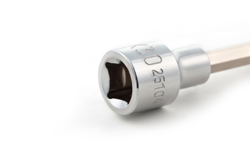 copas, abrasivos, llaves, destornilladores, ferreteria, copa larga, herramienta manual, mejor herramientas para motos, mejor herramienta para carros, herramientas fina en medellin, juego de herramientas para vehiculos bujias para carros