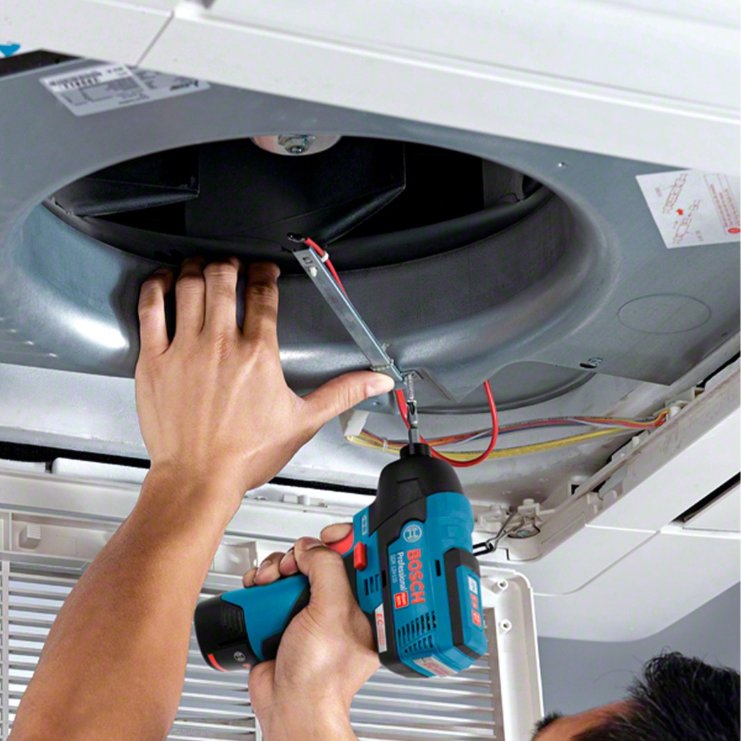 Atornillado en metal y madera Apriete de tornillos : Sistemas hidráulicos estructuras metálicas Sistemas de ar Sistemas de seguridad montaje de estructuras metálicas montaje con tornillos auto-brocantes